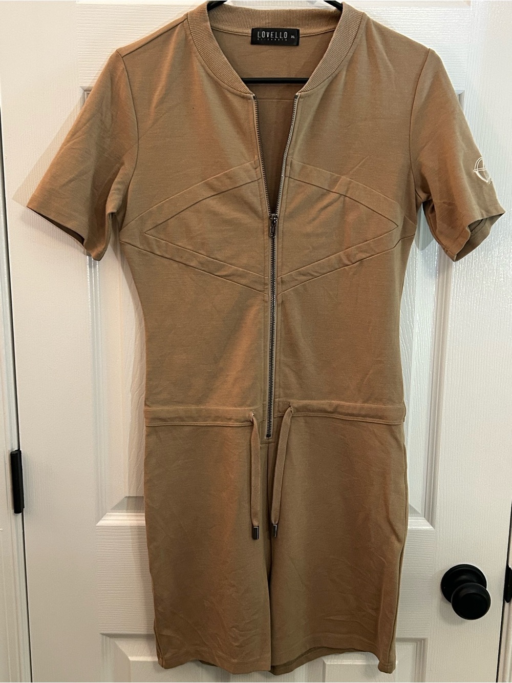 Lovello Elizabeth Camel Tan Khaki Short Romper Jumpsuit Shorts Size XL